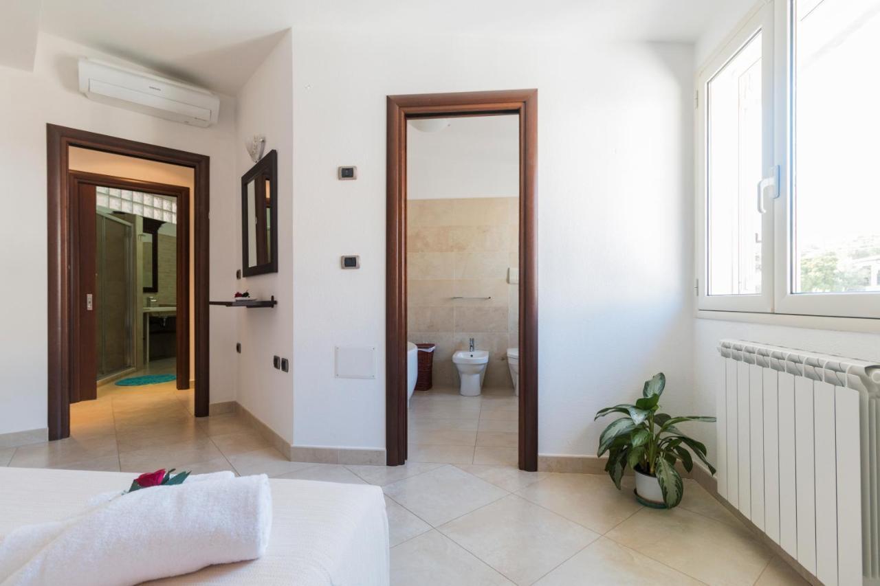 Royal Suite Apartment Cala Gonone Buitenkant foto