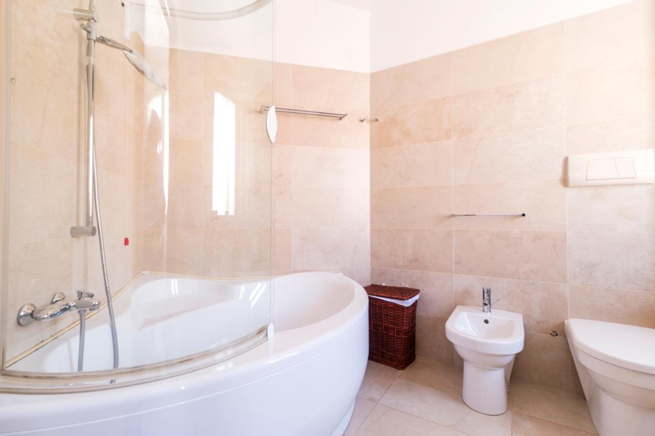 Royal Suite Apartment Cala Gonone Buitenkant foto